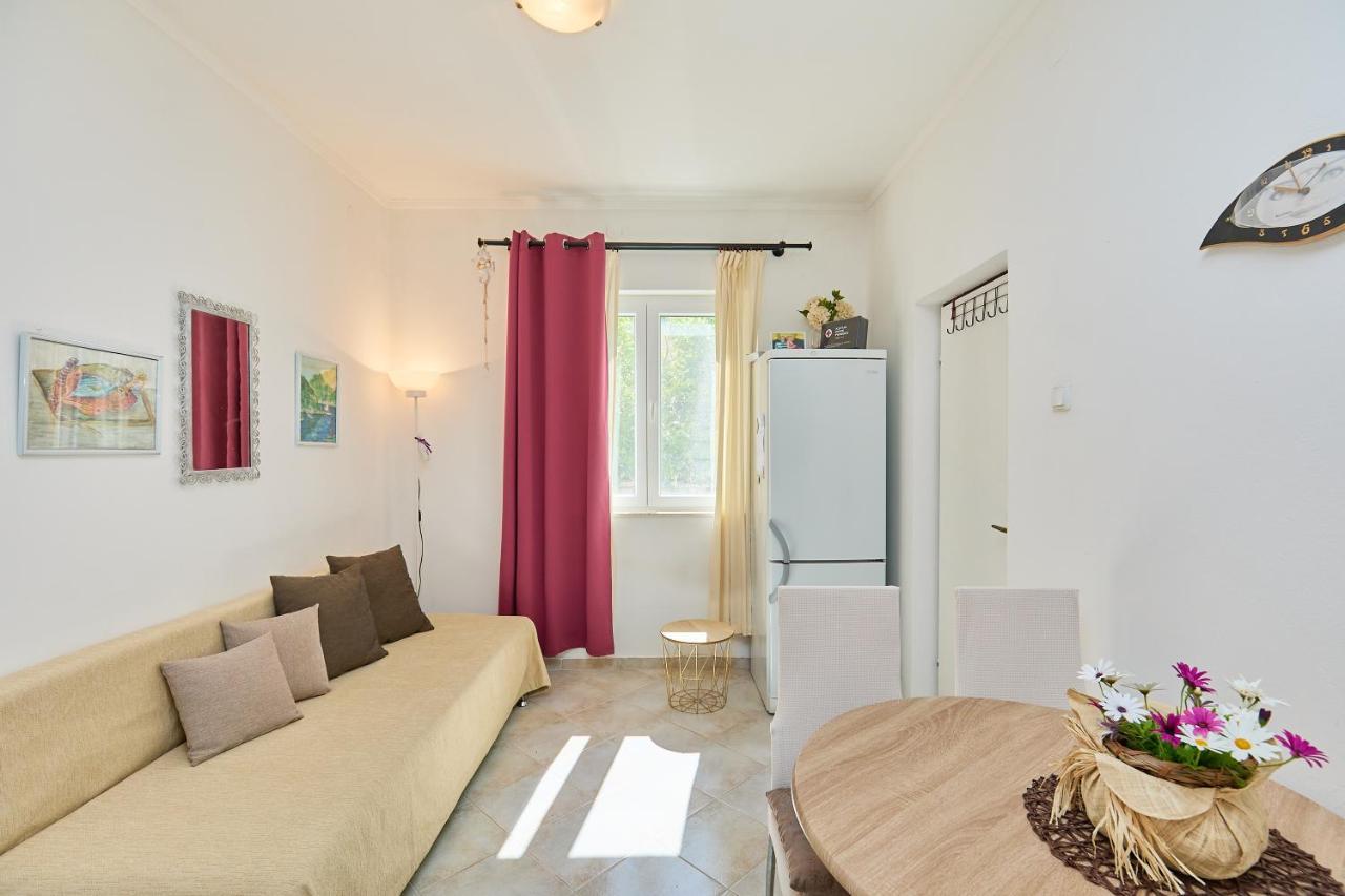 Studio Dolores-Apartment By The Sea Maranovići エクステリア 写真