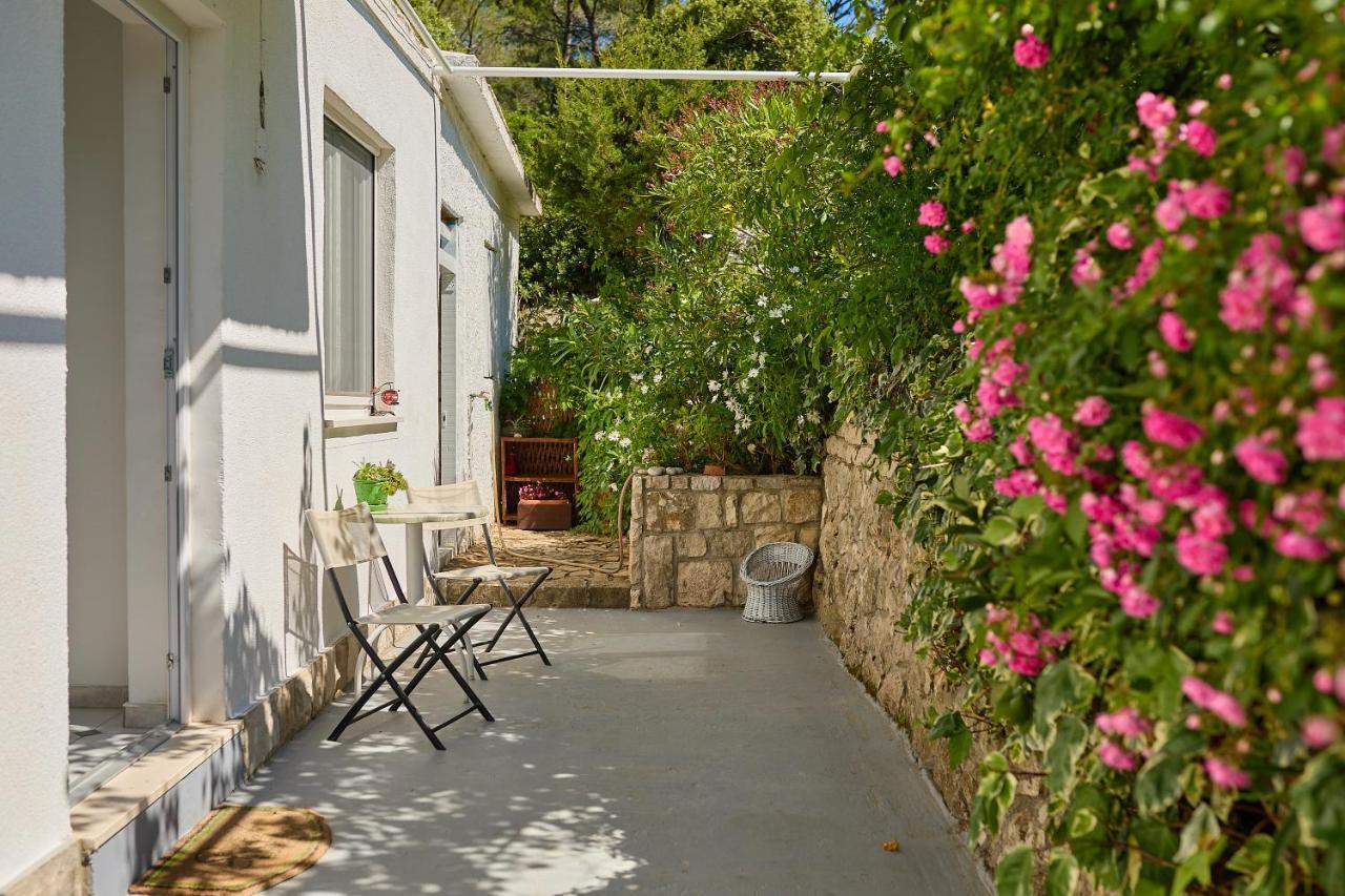 Studio Dolores-Apartment By The Sea Maranovići エクステリア 写真