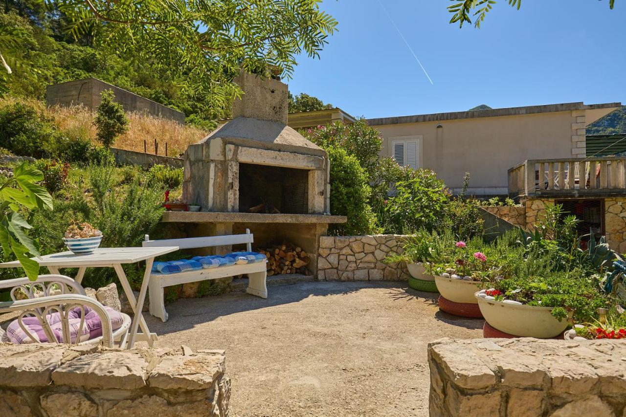 Studio Dolores-Apartment By The Sea Maranovići エクステリア 写真
