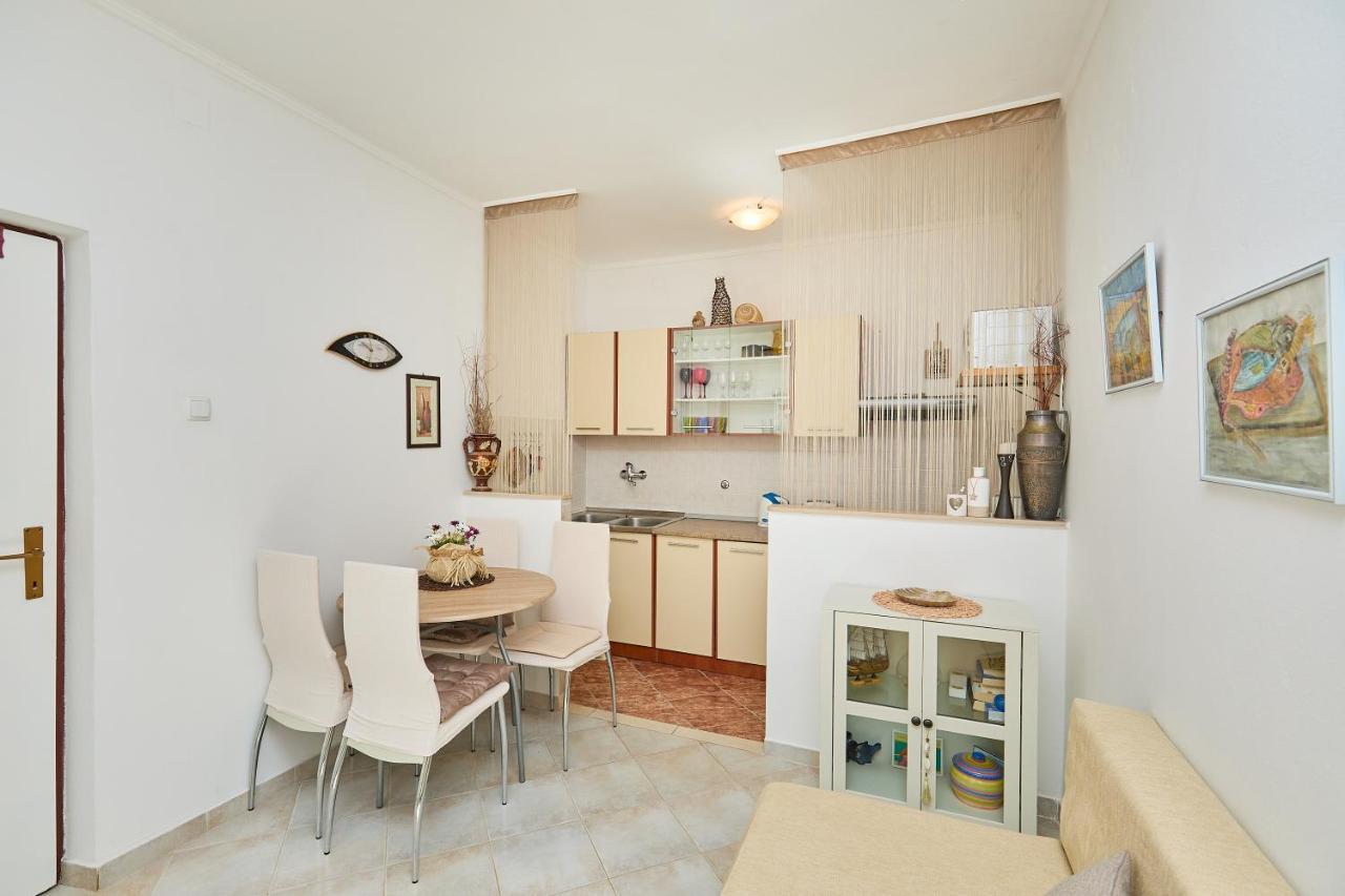 Studio Dolores-Apartment By The Sea Maranovići エクステリア 写真