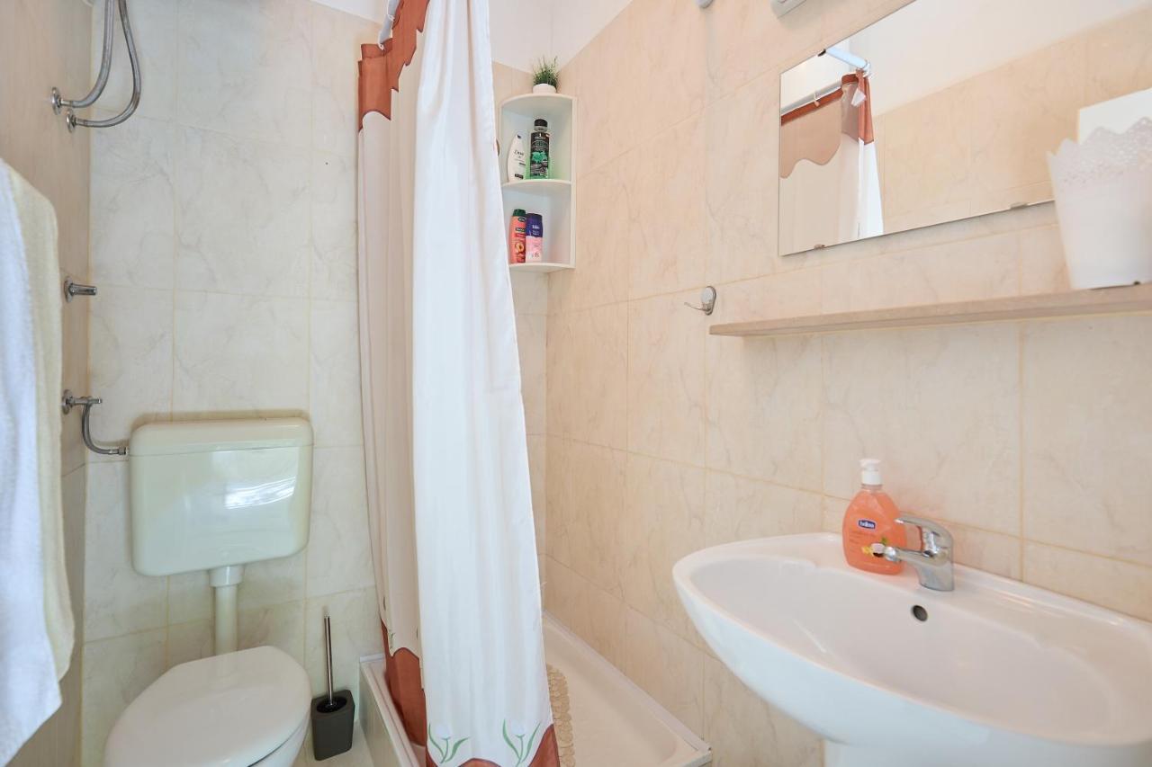 Studio Dolores-Apartment By The Sea Maranovići エクステリア 写真